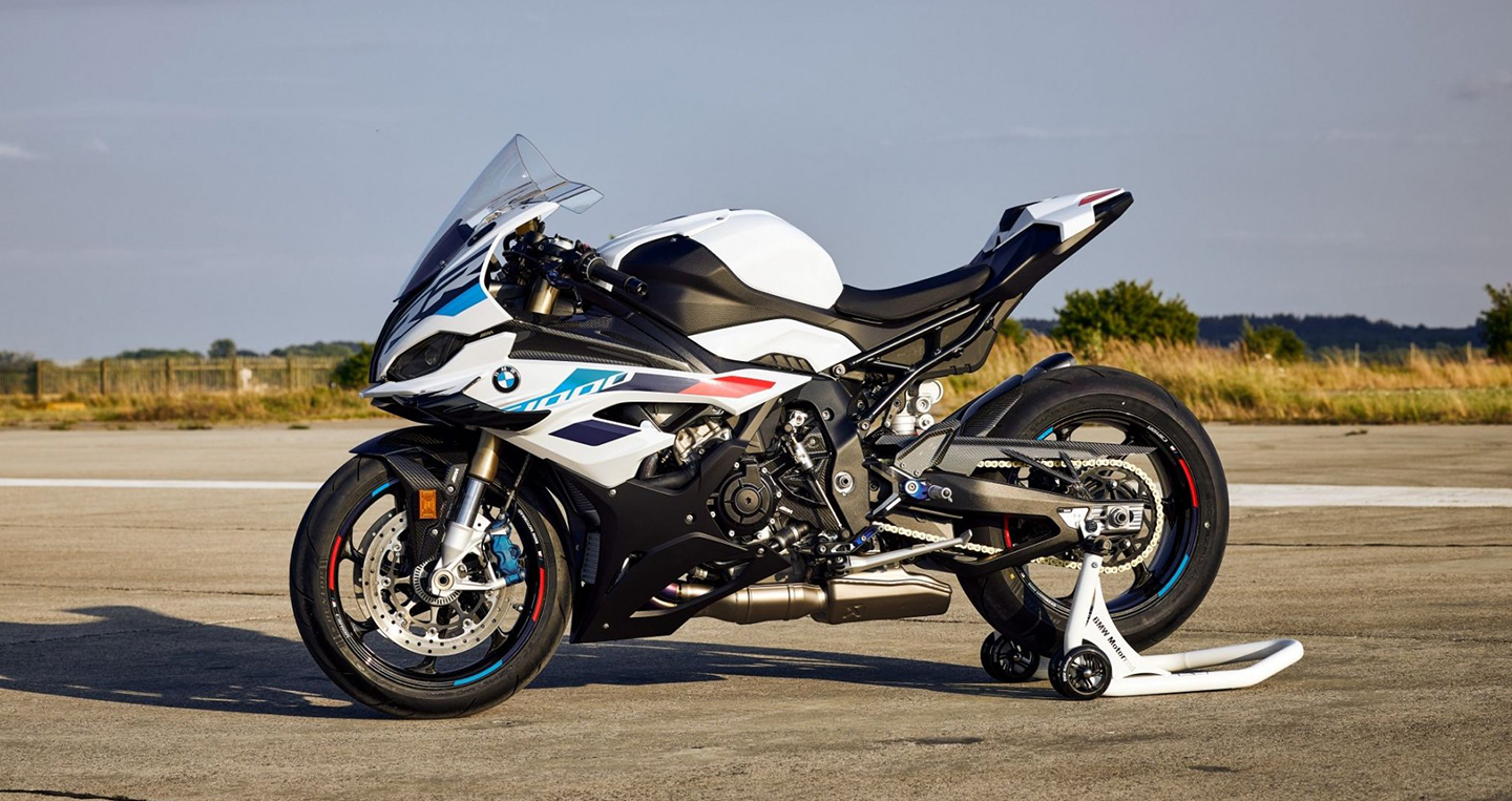 “Cá mập” BMW S1000RR 2023 có thêm cánh gió, quyết đấu Honda CBR1000RR-R
